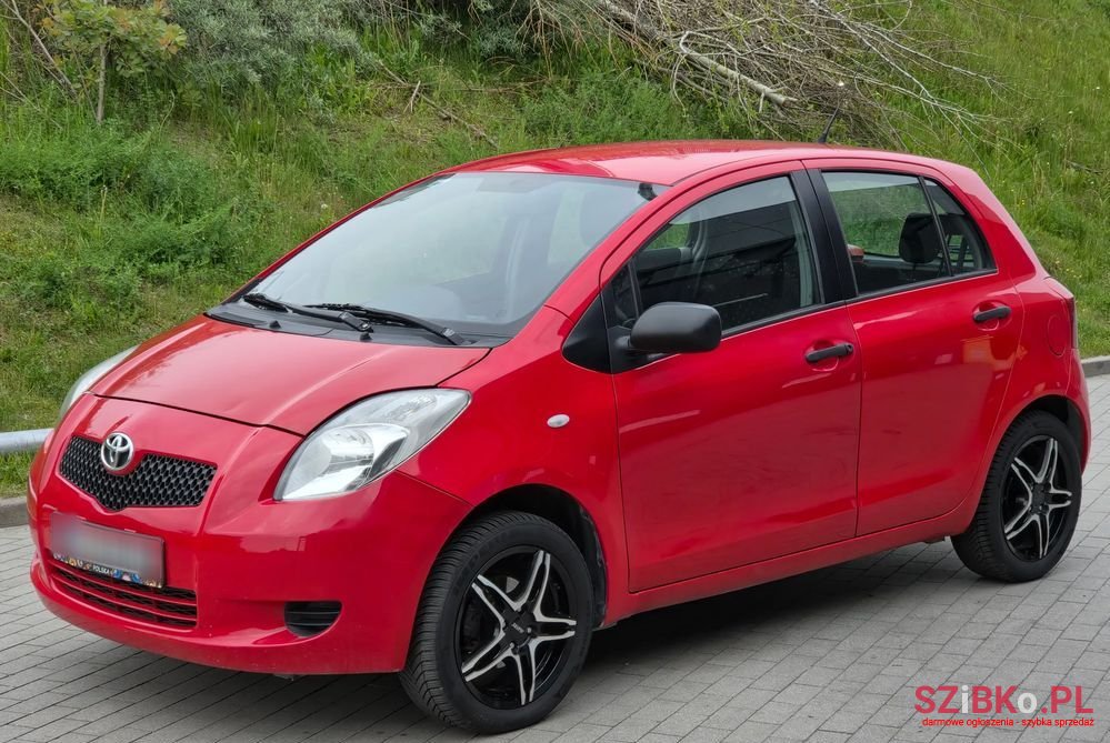 2007' Toyota Yaris 1.0 Luna A/C photo #1