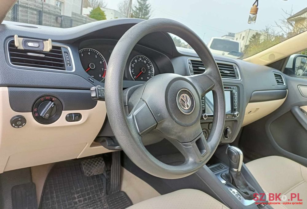 2014' Volkswagen Jetta 1.8T Se photo #3