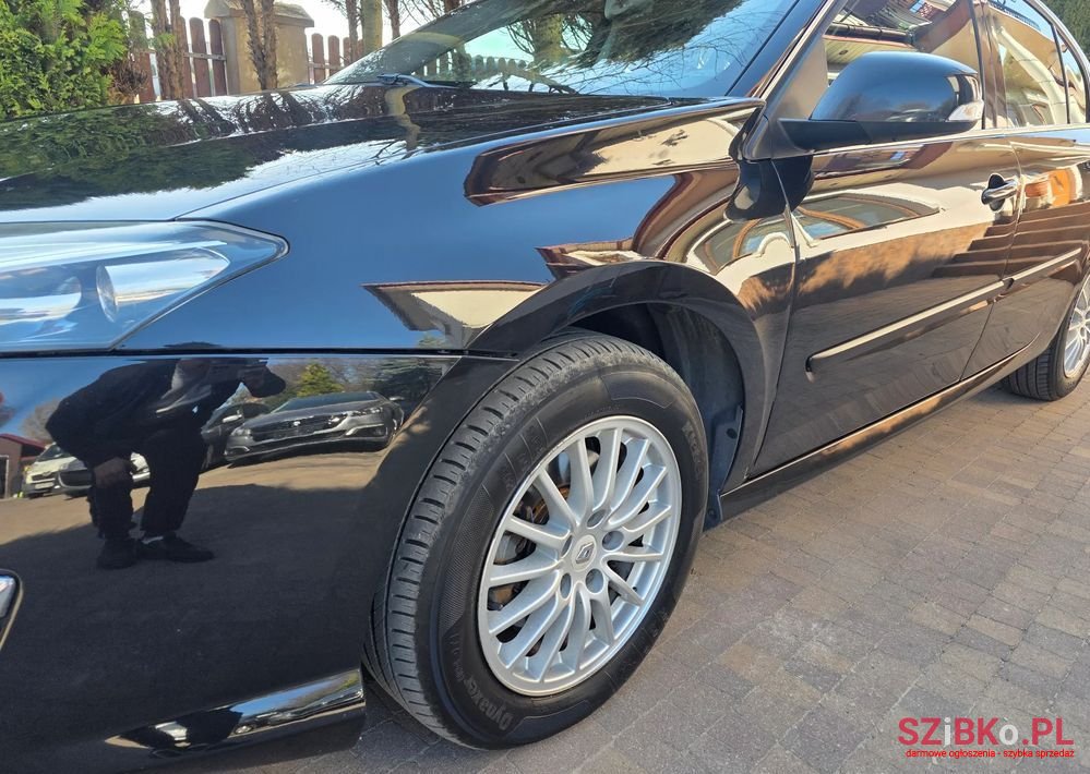 2011' Renault Laguna Dci 150 Fap Bose photo #3