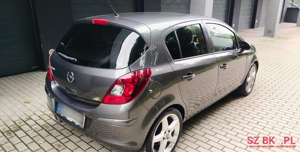 2011' Opel Corsa photo #5