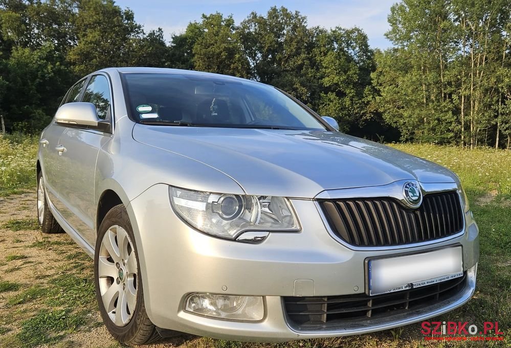 2013' Skoda Superb 2.0 Tdi Ambition photo #1