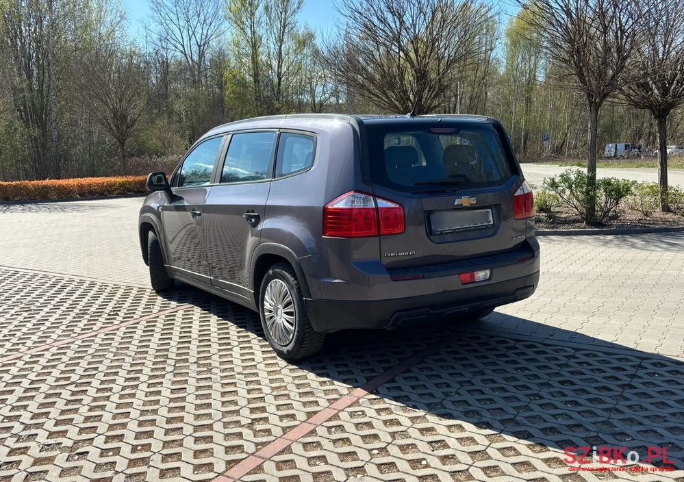 2011' Chevrolet Orlando 1.8 Ls photo #3