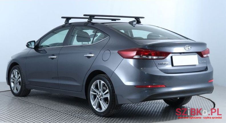 2017' Hyundai Elantra photo #3