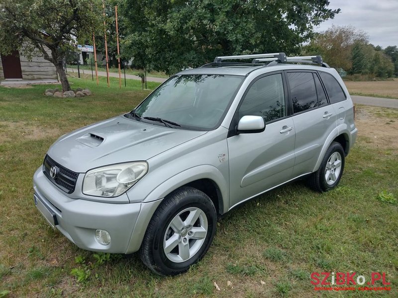 2005' Toyota RAV4 photo #1