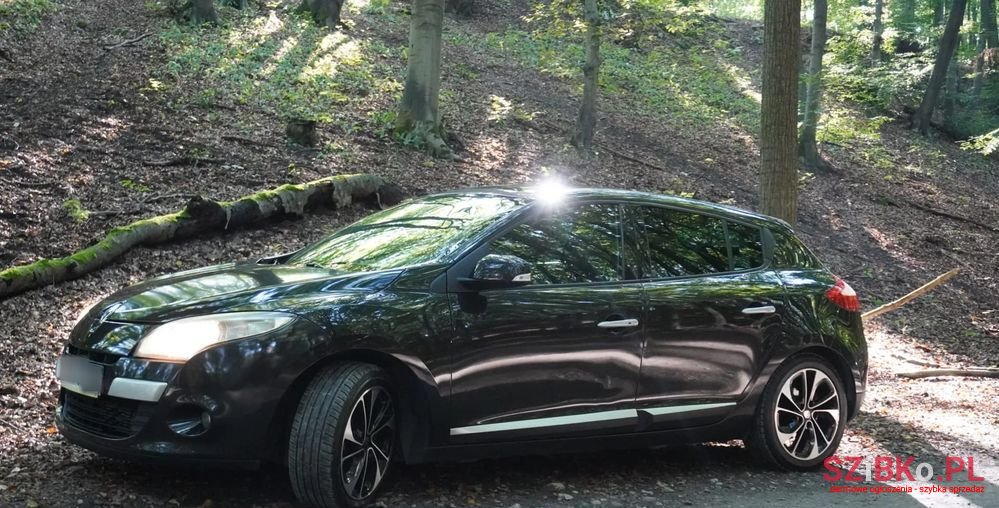 2008' Renault Megane photo #1