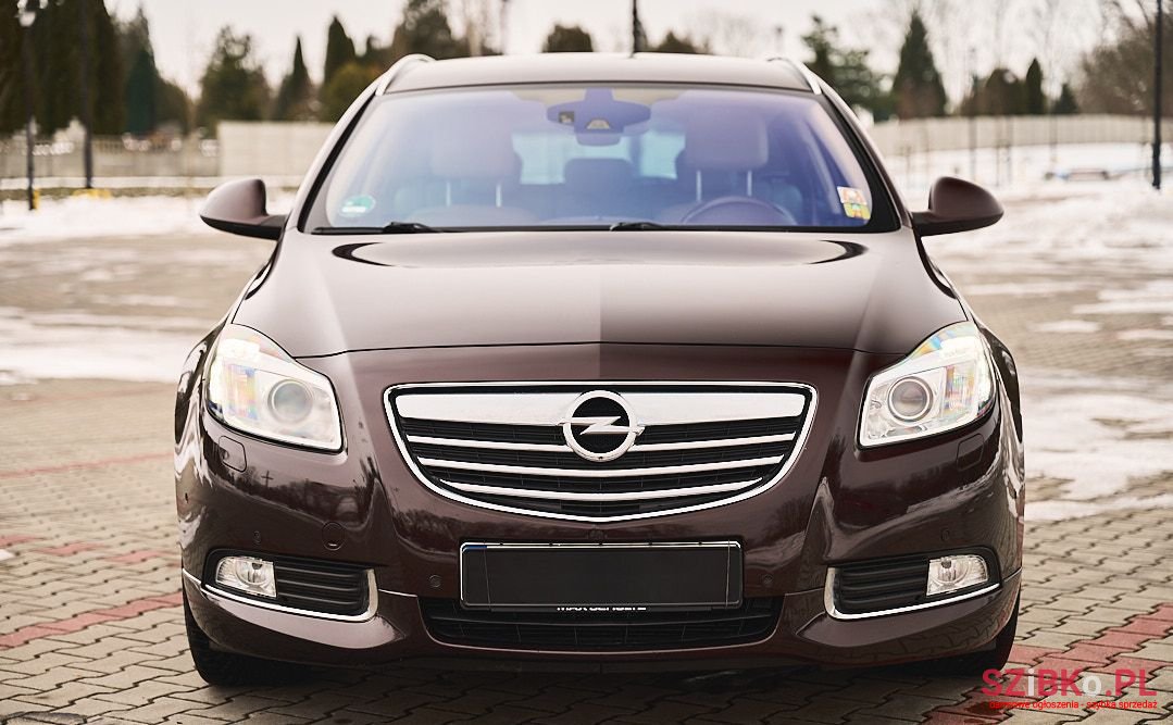 2011' Opel Insignia photo #3