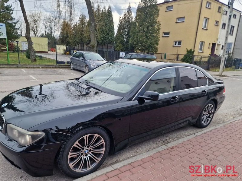 2002' BMW 7 Series 735I photo #3