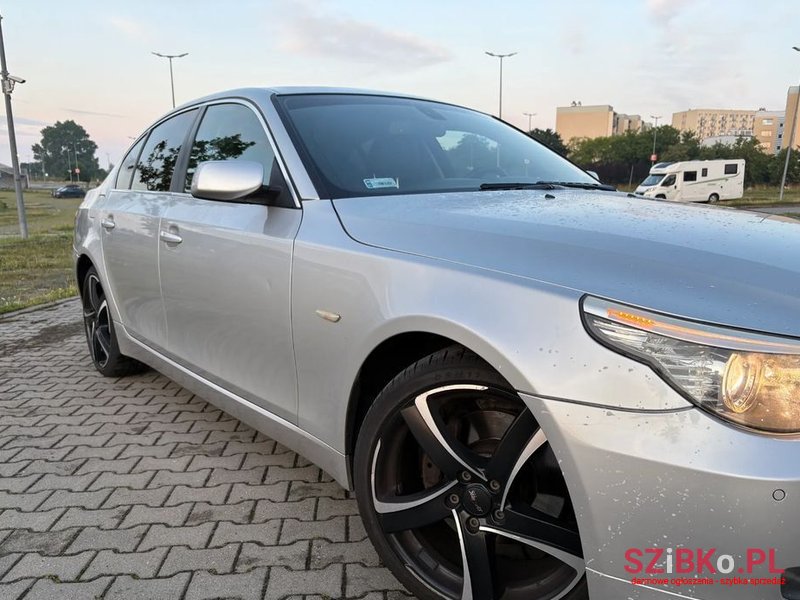 2007' BMW 5 Series 520D photo #4