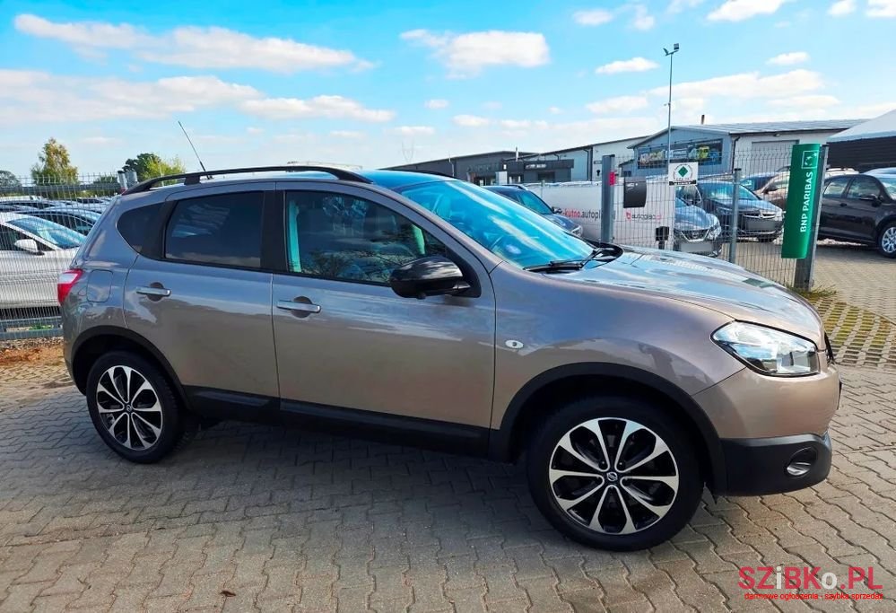 2013' Nissan Qashqai 1.6 Tekna photo #6