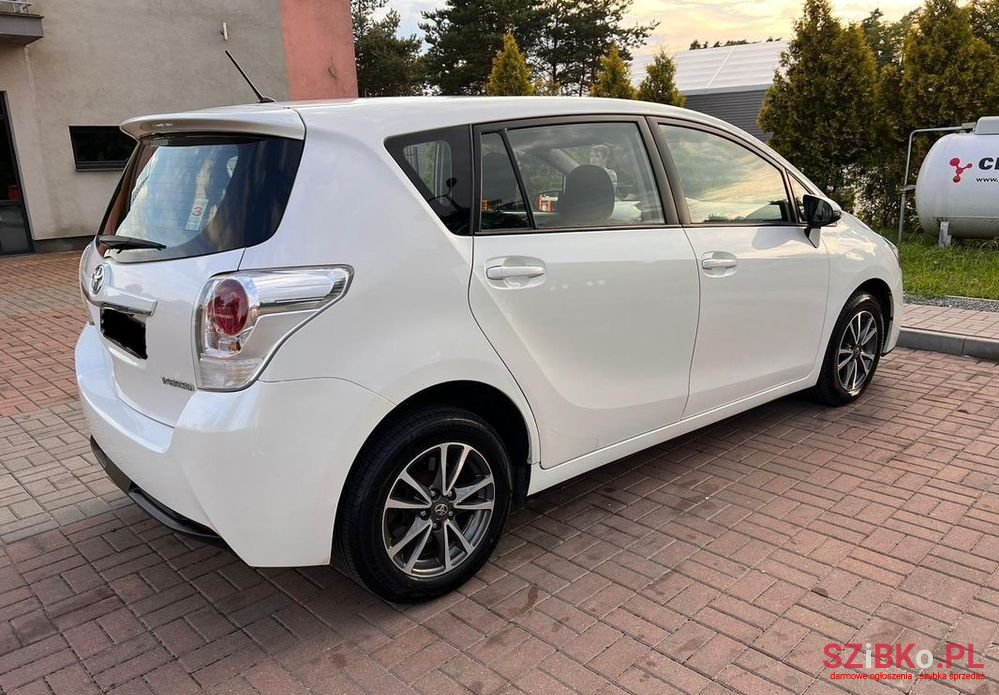 2014' Toyota Verso photo #3