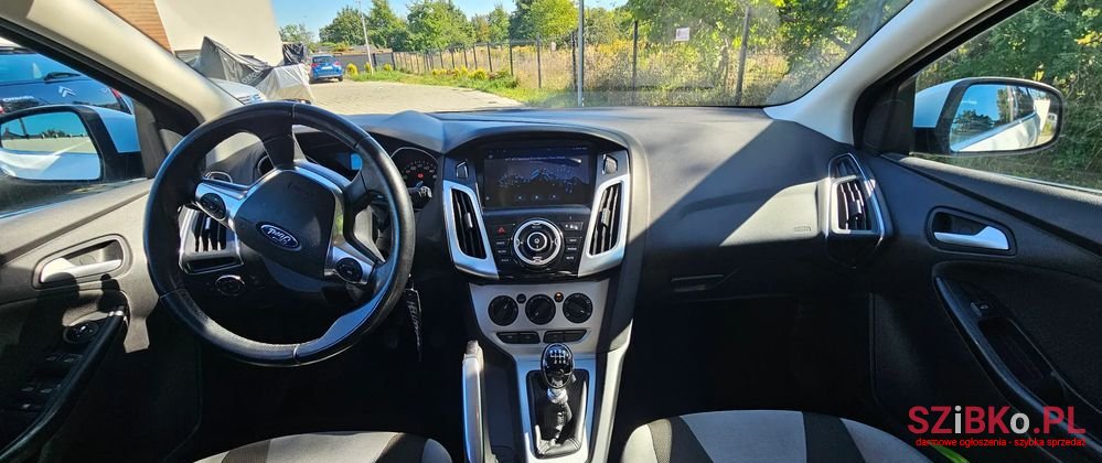 2012' Ford Focus photo #6