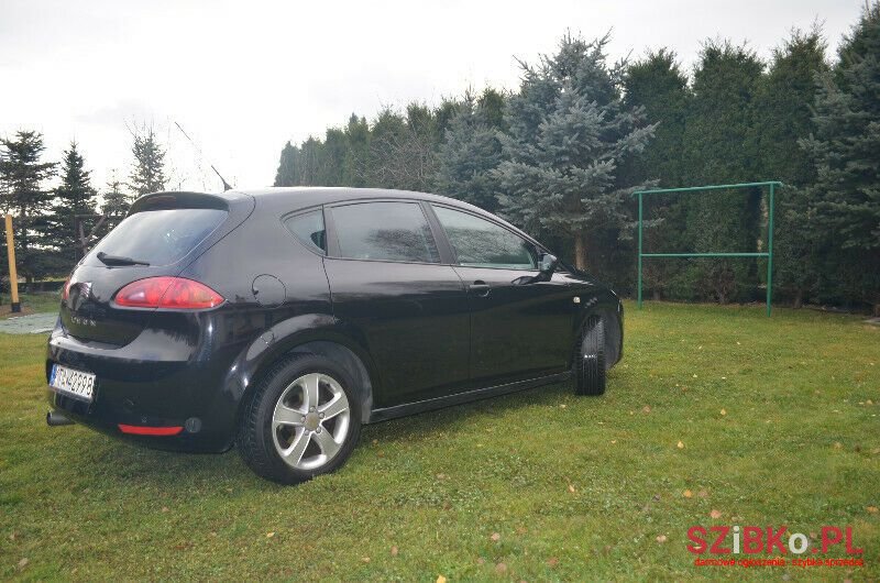 2007' SEAT Leon photo #3