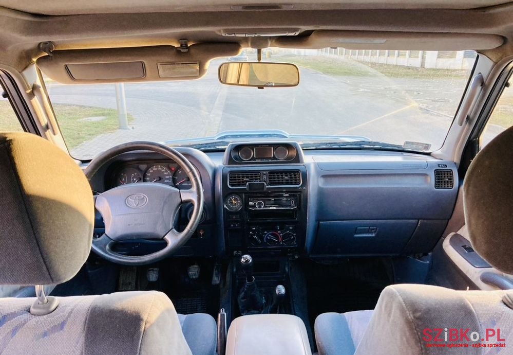 2001' Toyota Land Cruiser Prado photo #6