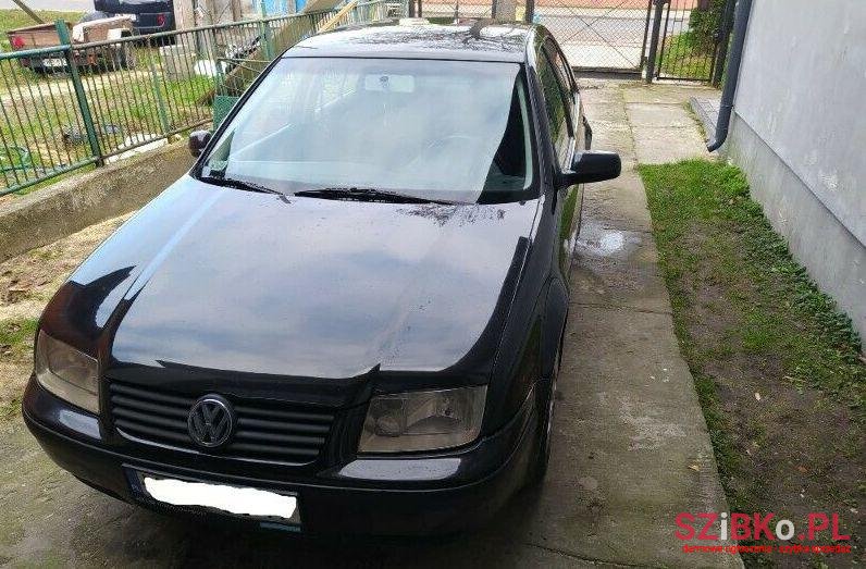 2001' Volkswagen Bora photo #1