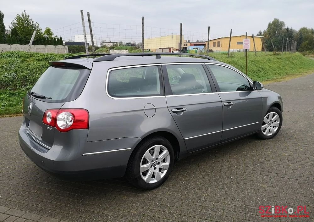 2007' Volkswagen Passat photo #3