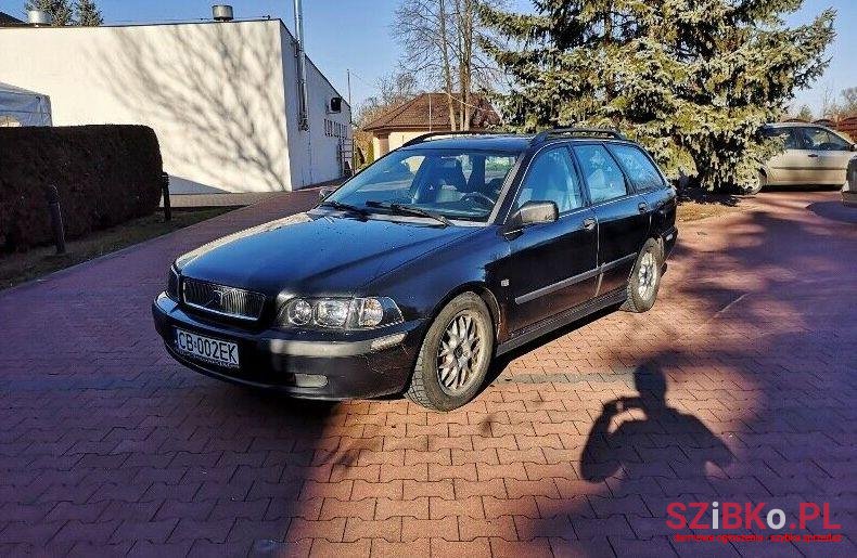 2000' Volvo V40 photo #1