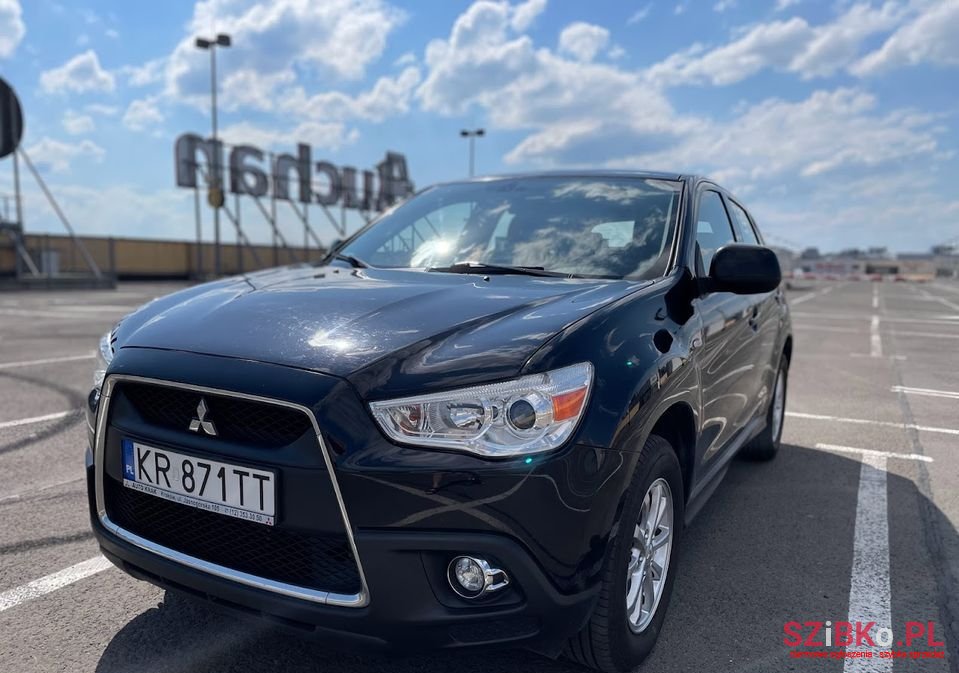 2011' Mitsubishi ASX photo #1