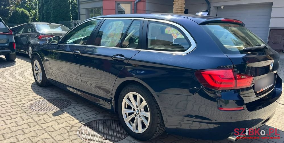 2012' BMW 5 Series photo #4