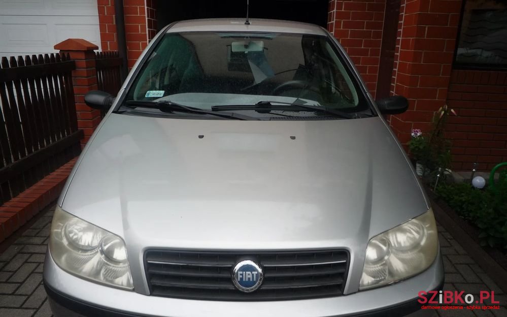 2005' Fiat Punto photo #1
