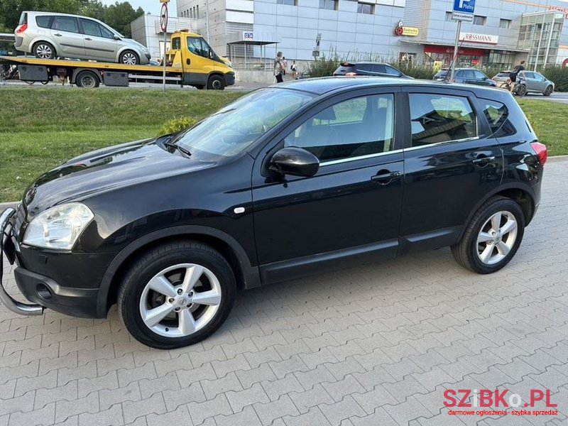 2008' Nissan Qashqai 2.0 Dci 4X4 Tekna photo #2