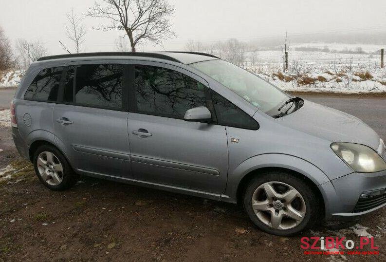 2006' Opel Zafira photo #1