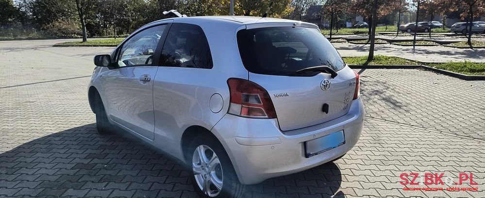 2011' Toyota Yaris 1.33 Luna photo #5