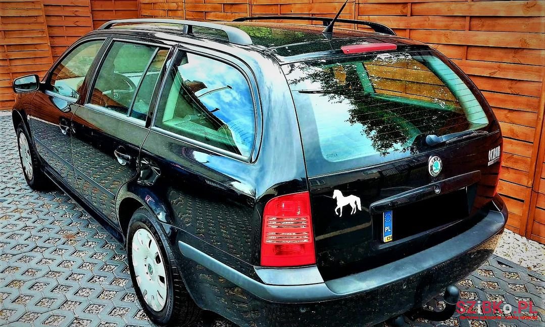 2007' Skoda Octavia photo #2