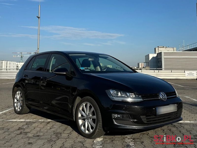 2014' Volkswagen Golf photo #2