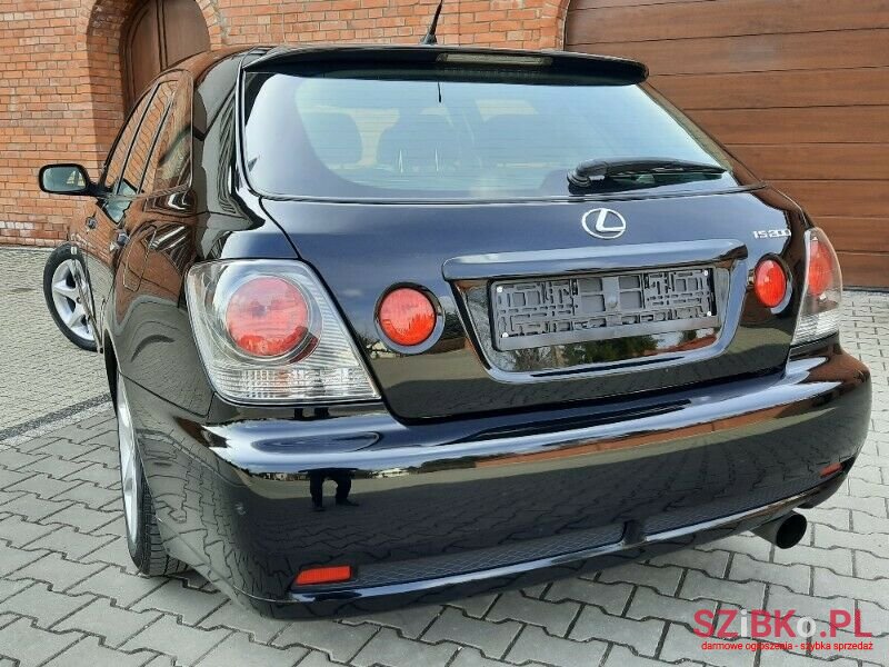 2004' Lexus IS 200 photo #4