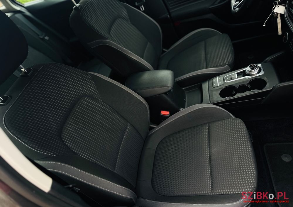 2020' Ford Focus photo #6