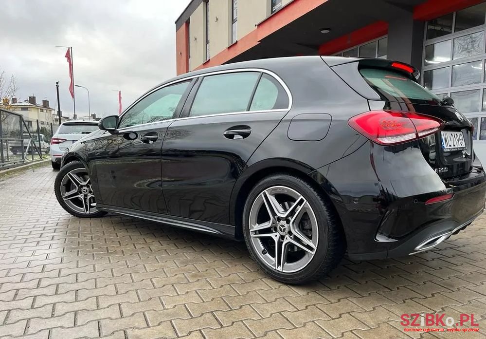 2019' Mercedes-Benz A-Class 200 Amg Line 7G-Dct photo #6