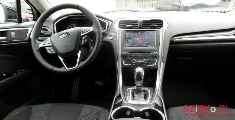 2015' Ford Mondeo photo #3