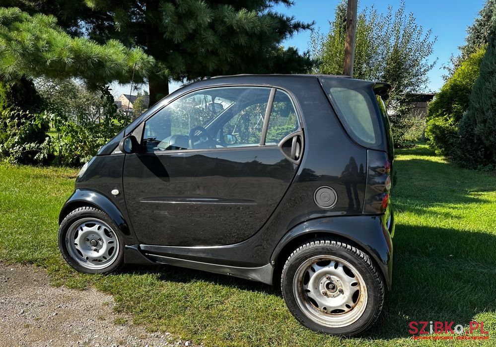 2001' Smart Fortwo photo #3