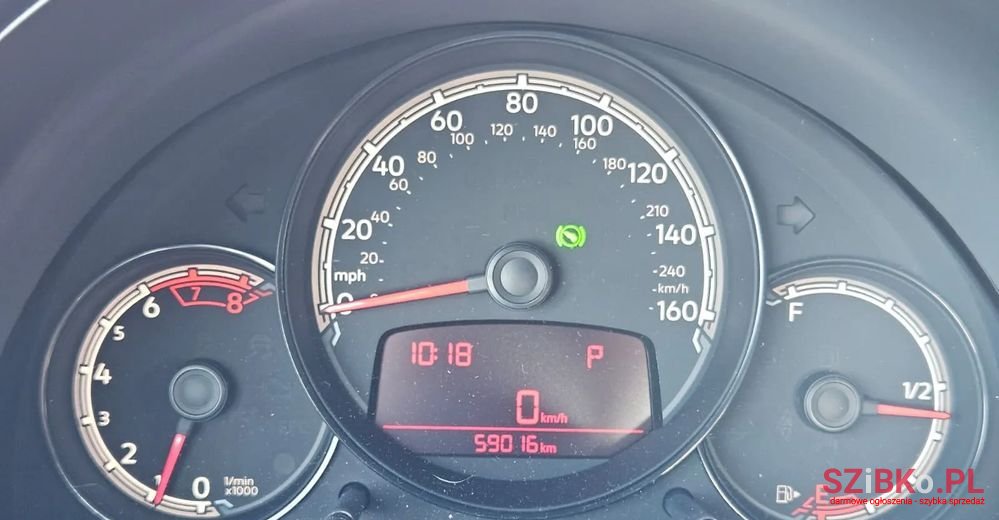 2017' Volkswagen Beetle 2.5 photo #5