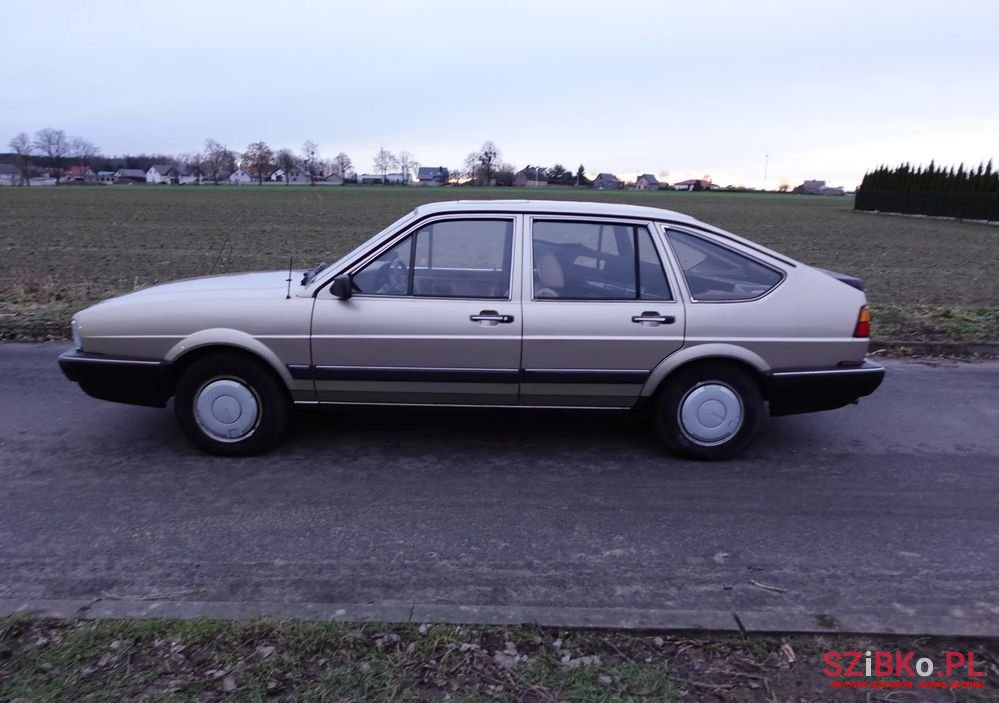 1985' Volkswagen Passat photo #1