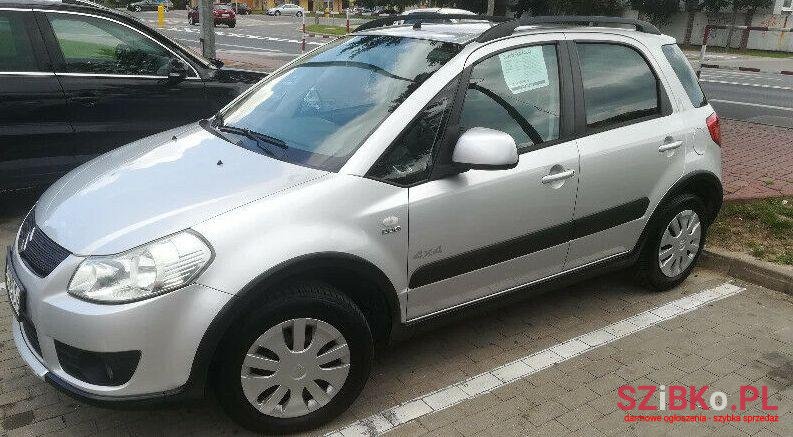 2008' Suzuki SX4 photo #1