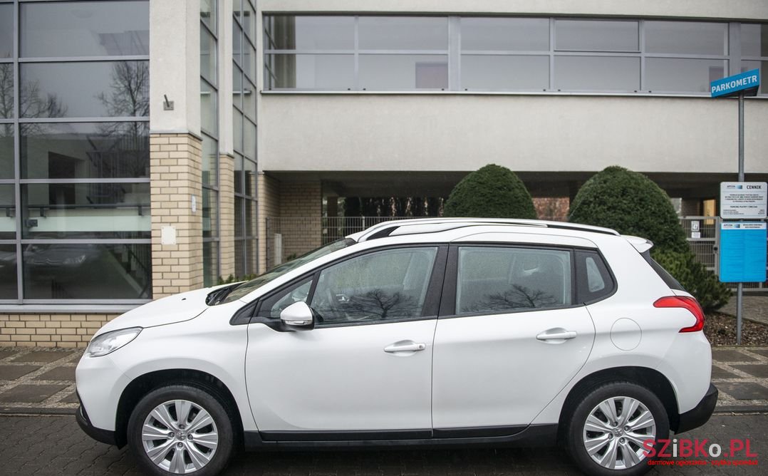 2013' Peugeot 2008 photo #3