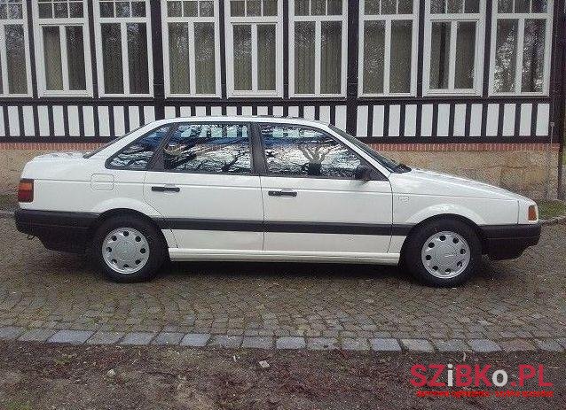 1990' Volkswagen Passat photo #1