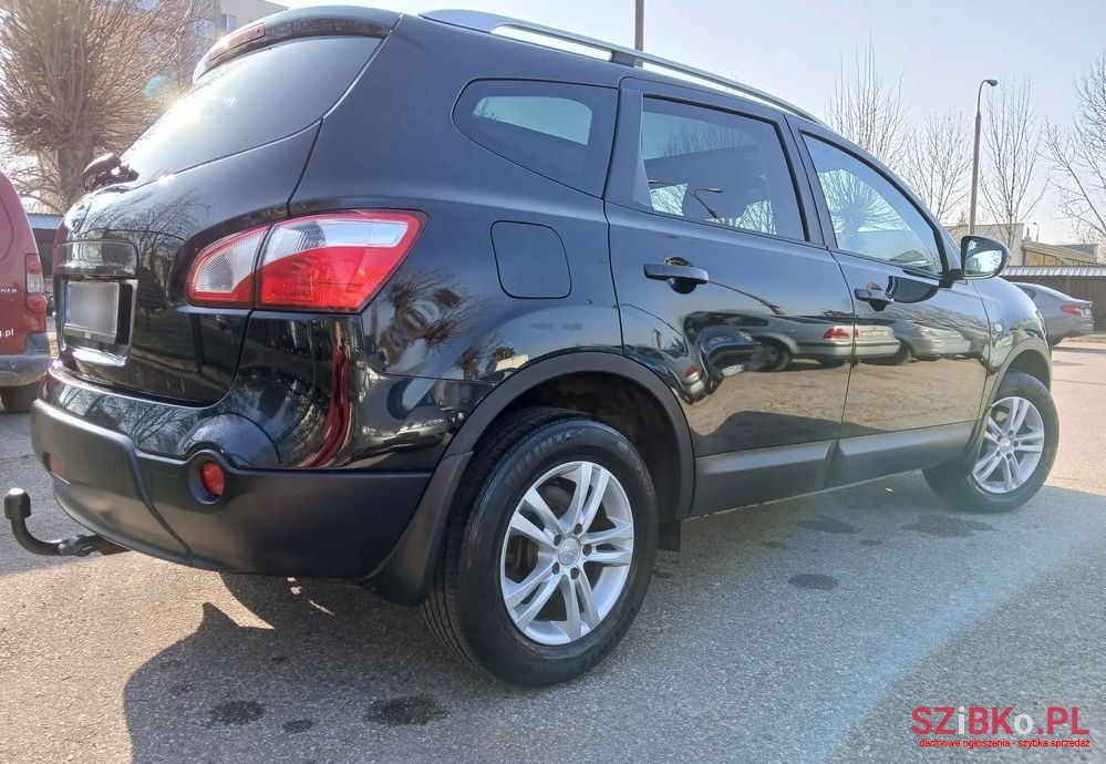 2011' Nissan Qashqai 2.0 Tekna photo #5