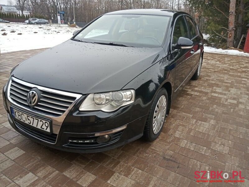 2005' Volkswagen Passat photo #1