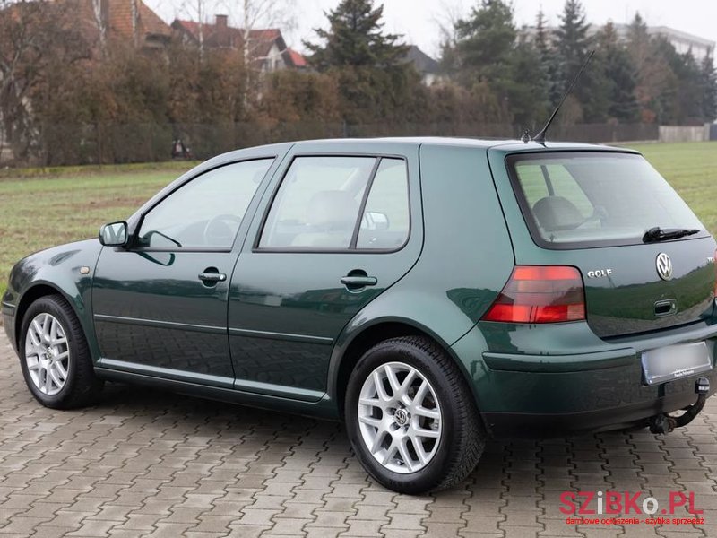 1999' Volkswagen Golf photo #3