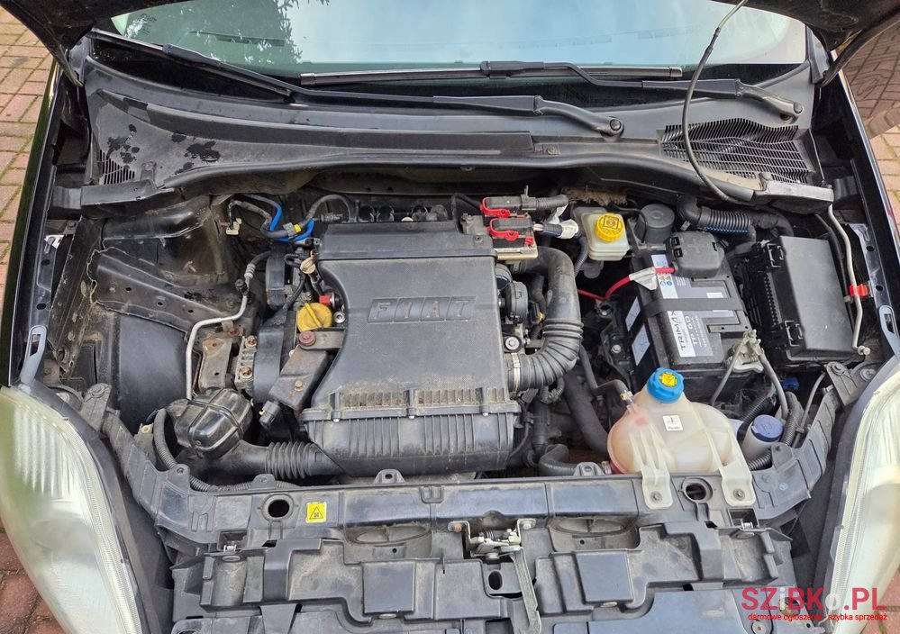 2006' Fiat Punto 1.4 16V Dynamic photo #6