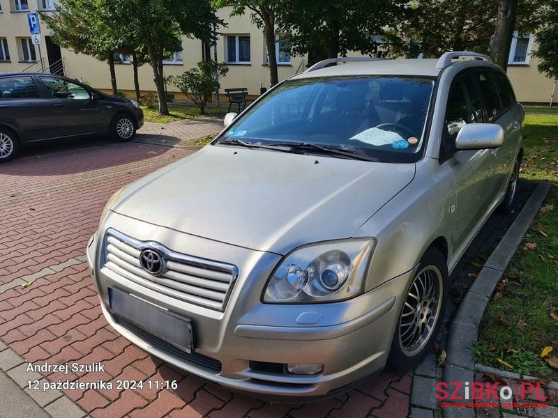 2003' Toyota Avensis photo #3