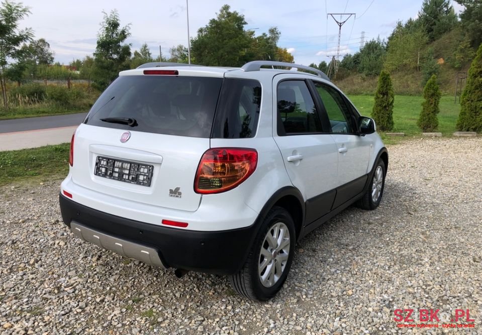 2010' Fiat Sedici photo #5