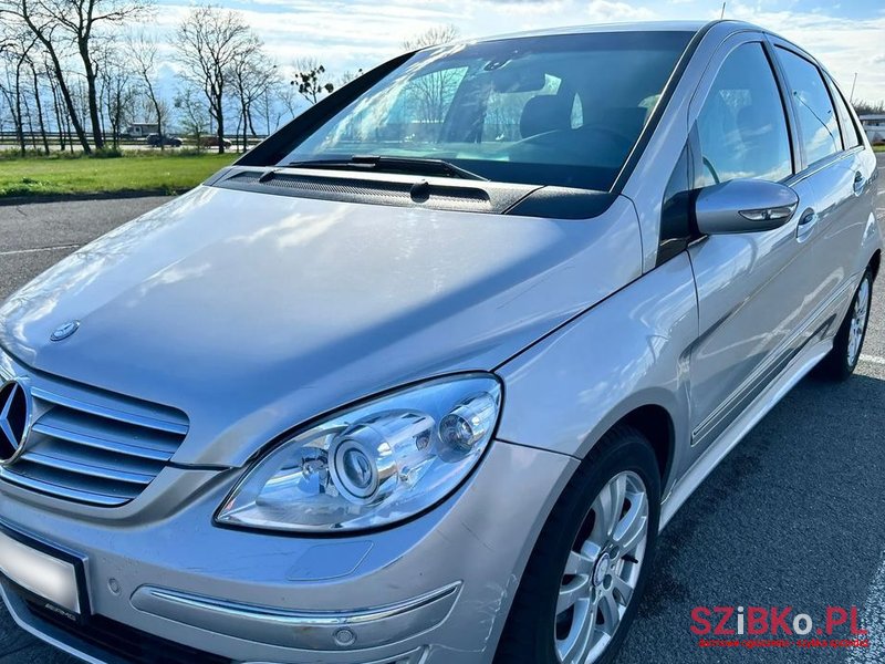 2008' Mercedes-Benz B-Class 200 Cdi Autotronic photo #1