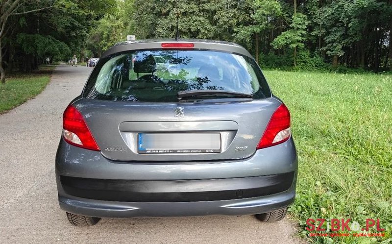 2011' Peugeot 207 1.4 Access photo #2