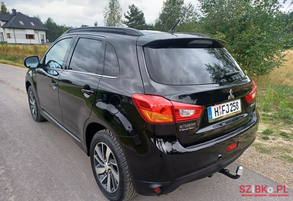 2014' Mitsubishi ASX photo #5