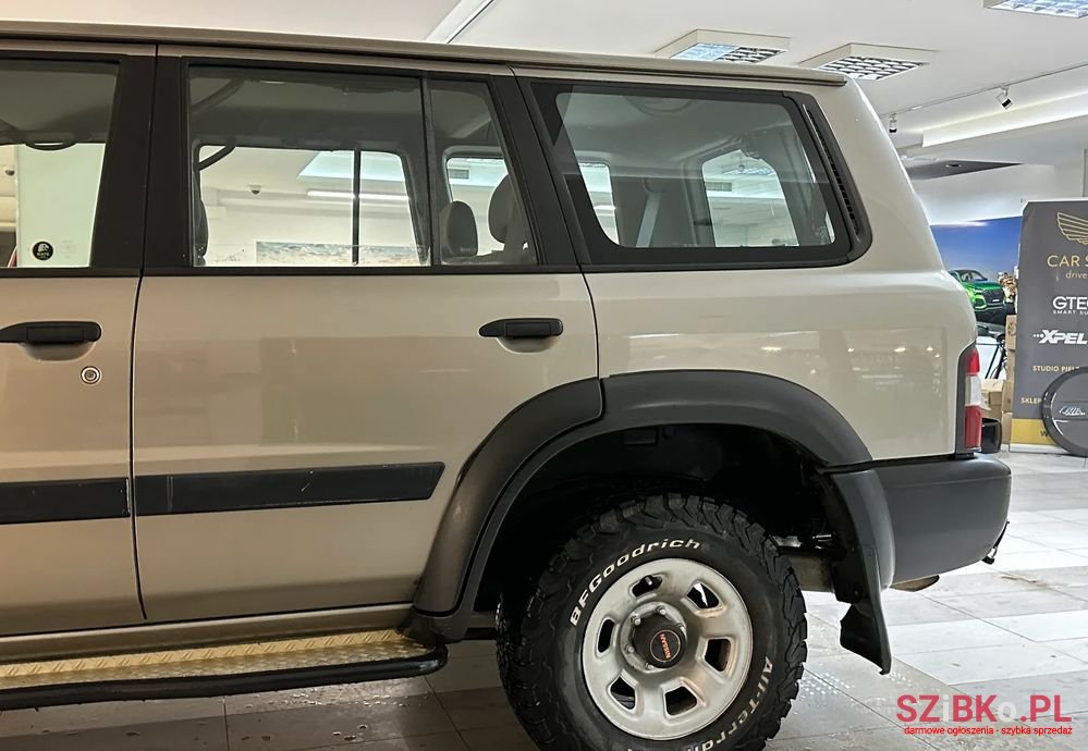 2001' Nissan Patrol photo #6