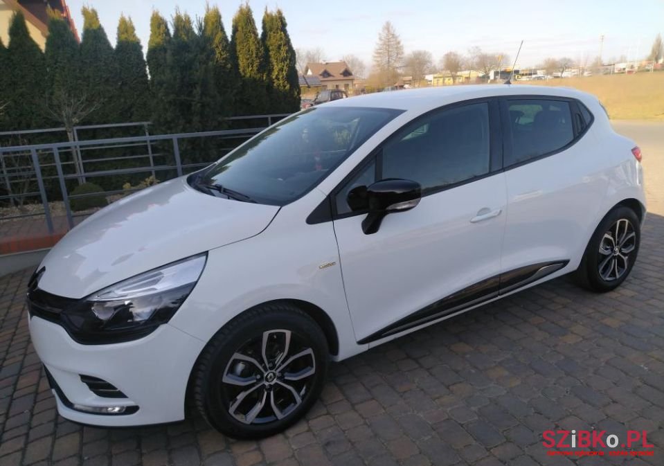 2017' Renault Clio photo #1