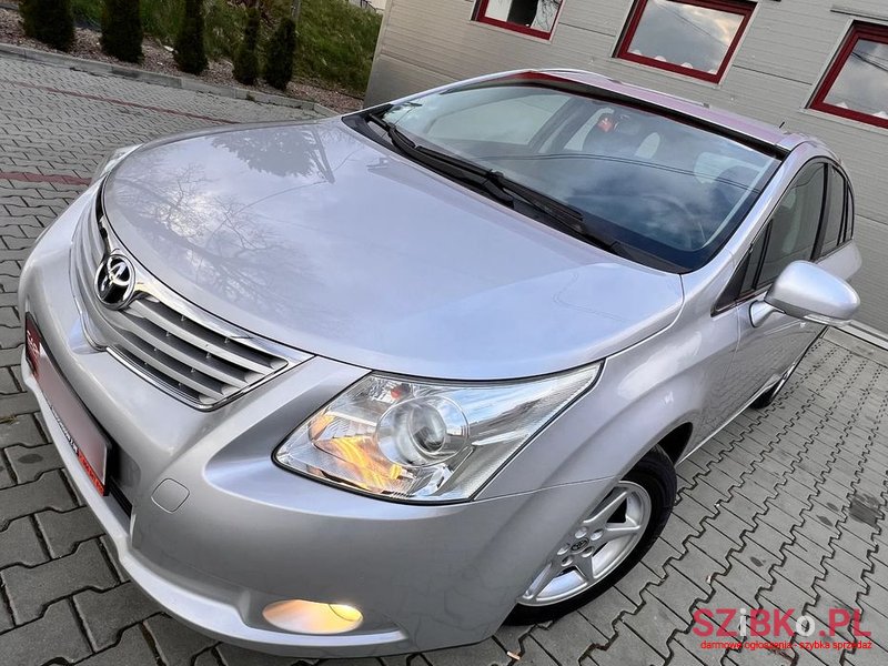 2009' Toyota Avensis 1.8 Sol photo #4